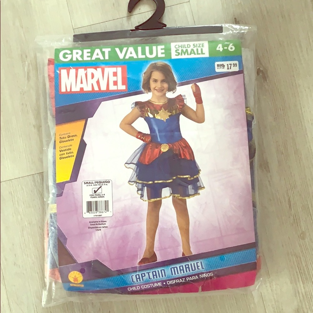 Captain Marvel costume